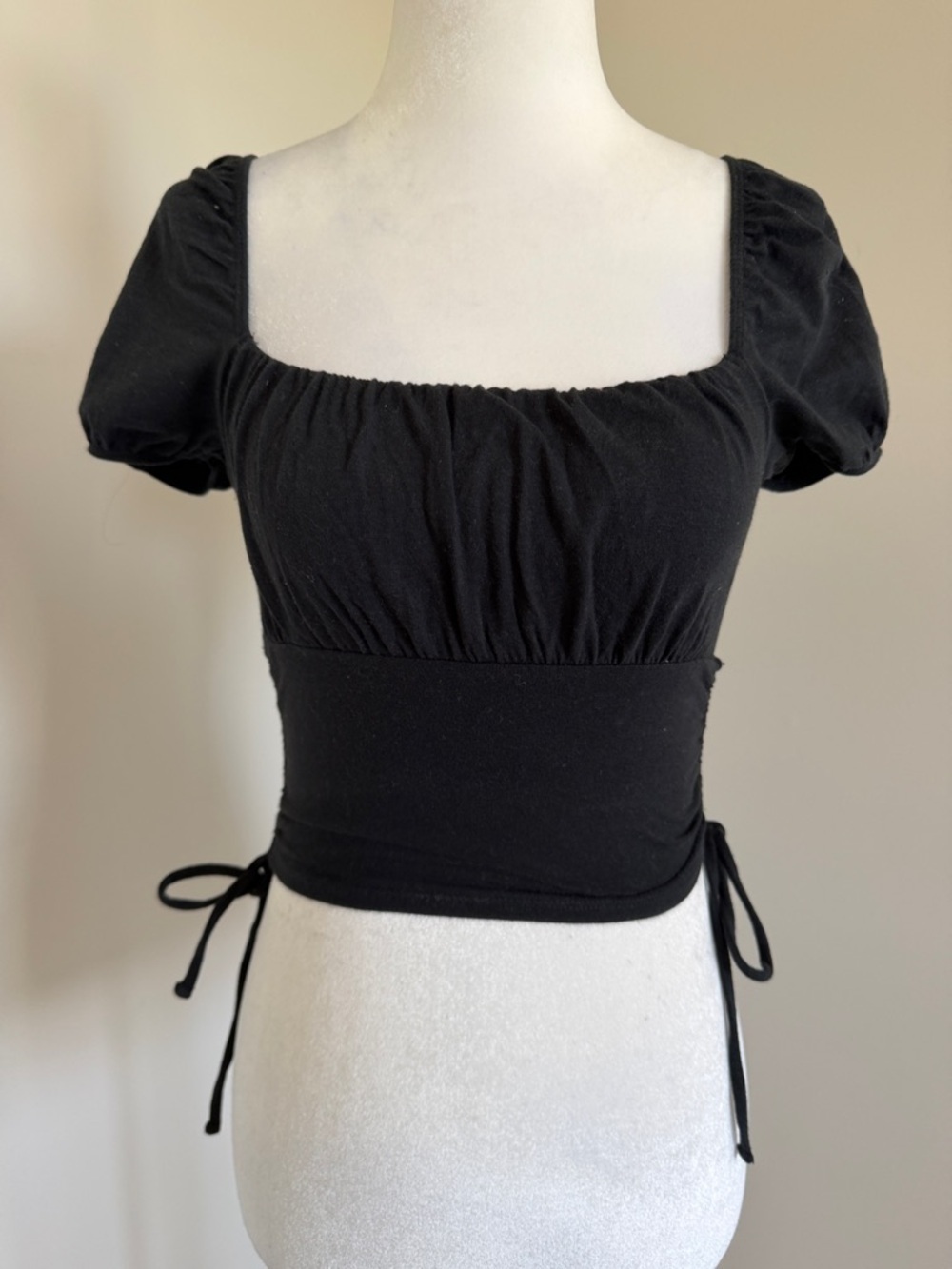 HOLLISTER Black Puff Sleeve Tie-Side Crop Top size XXS